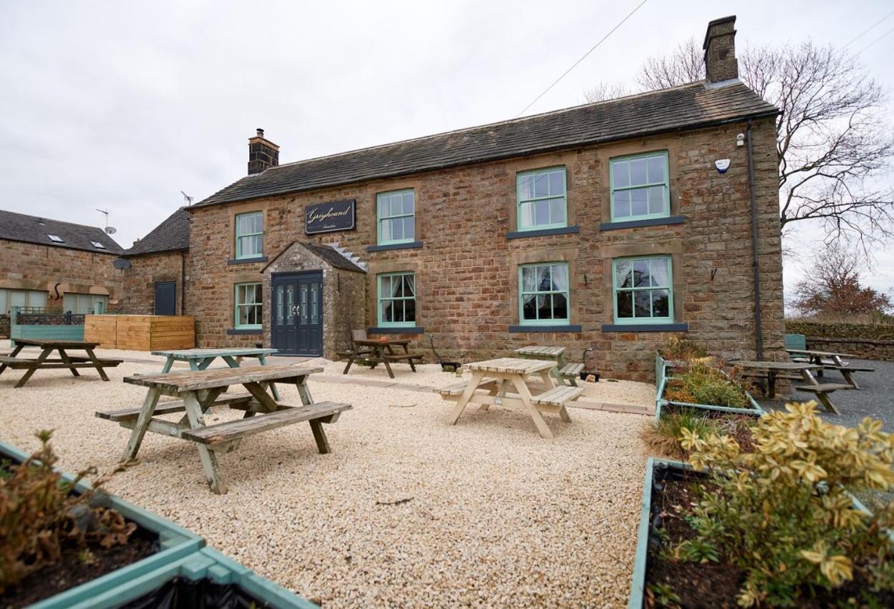 Peak District, The Greyhound Inn, Warslow Circa 1750 外观 照片